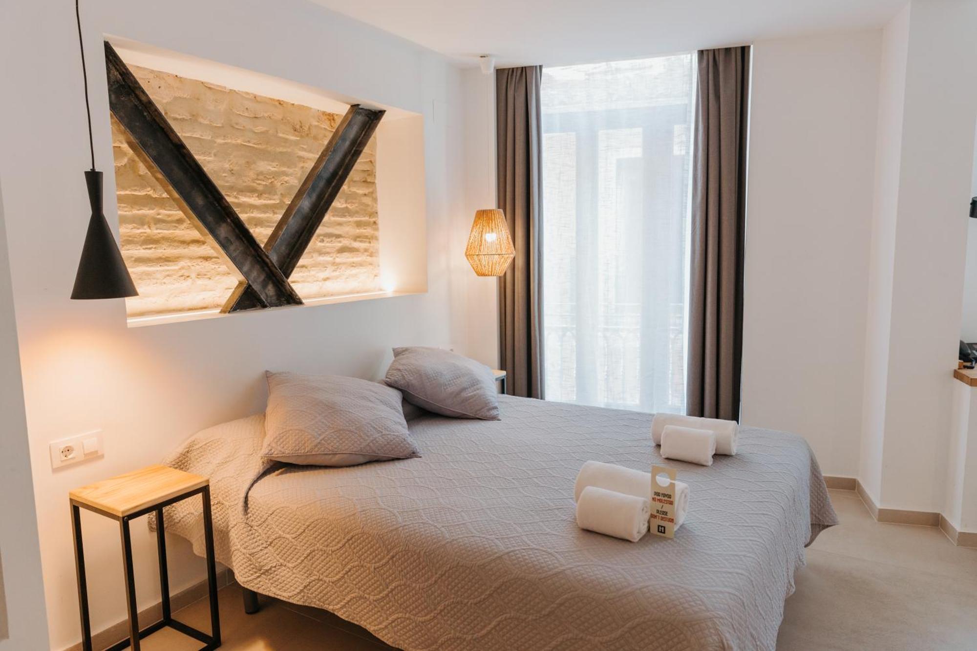 Hulot B&B Valencia Exterior photo