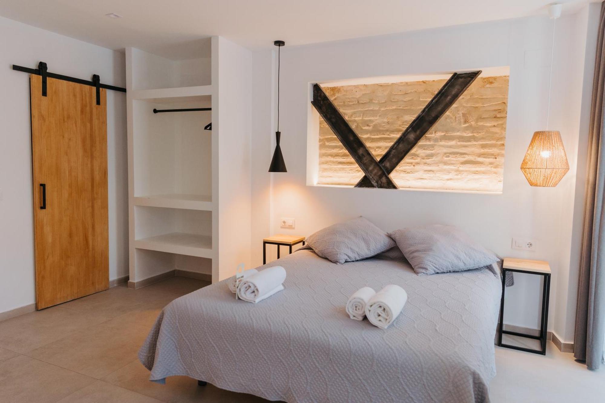Hulot B&B Valencia Exterior photo