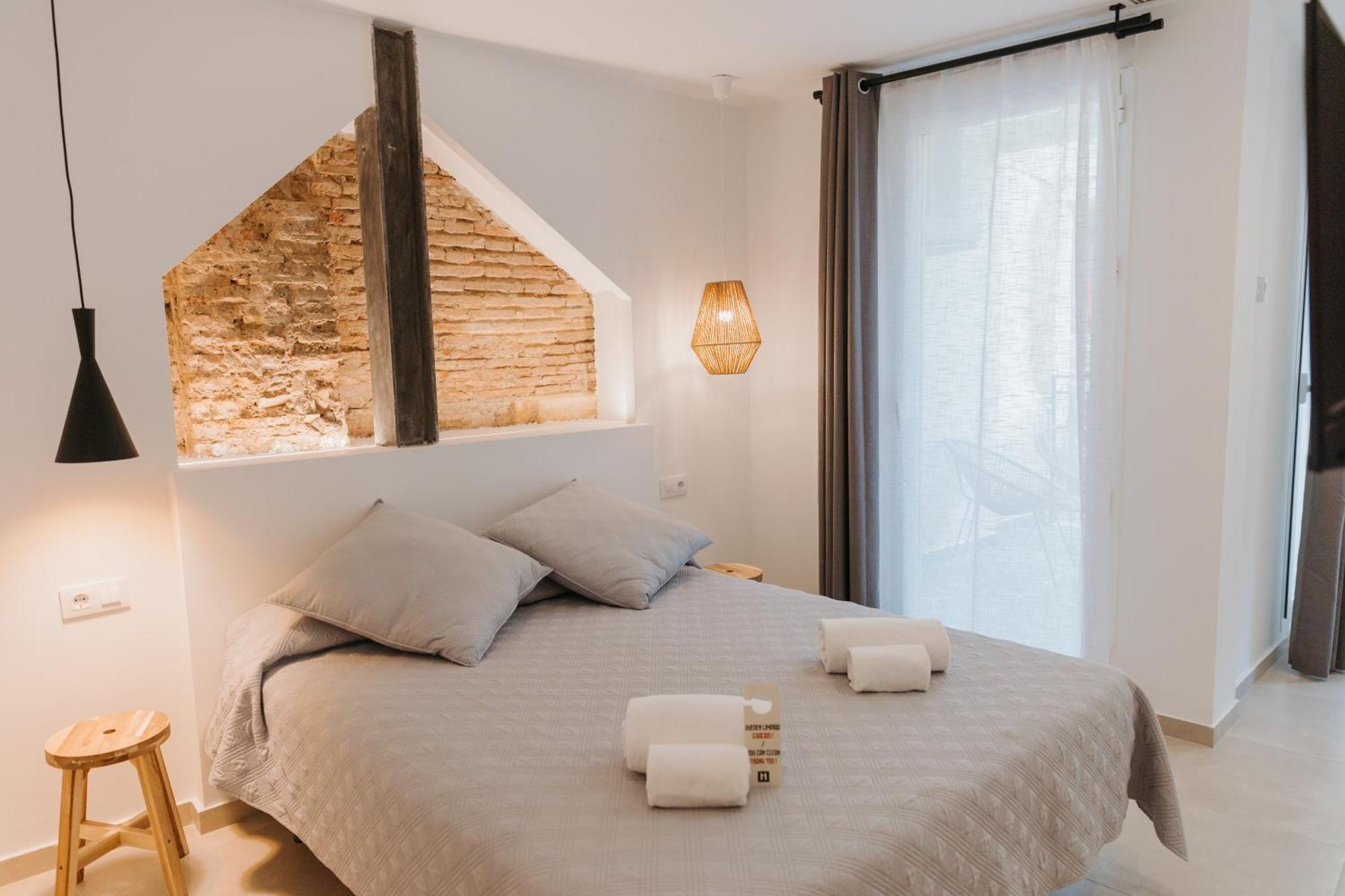 Hulot B&B Valencia Exterior photo