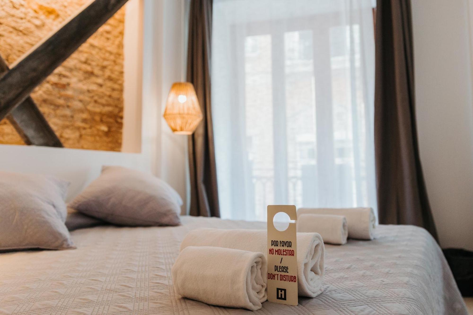 Hulot B&B Valencia Exterior photo