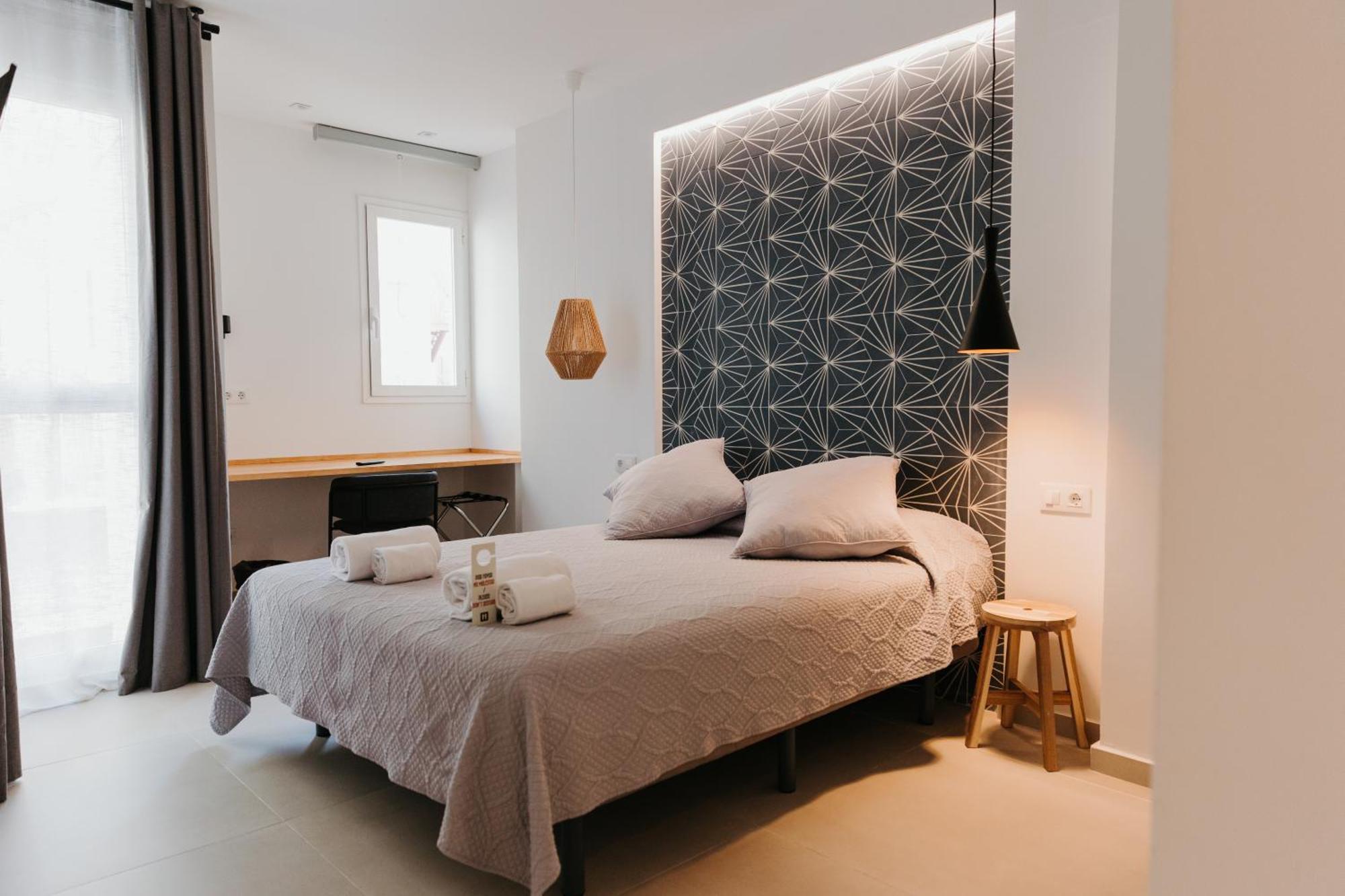 Hulot B&B Valencia Exterior photo